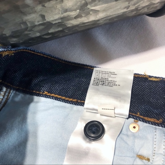 H&M Straight Fit Shorts in Dark Indigo - Picture 7 of 7